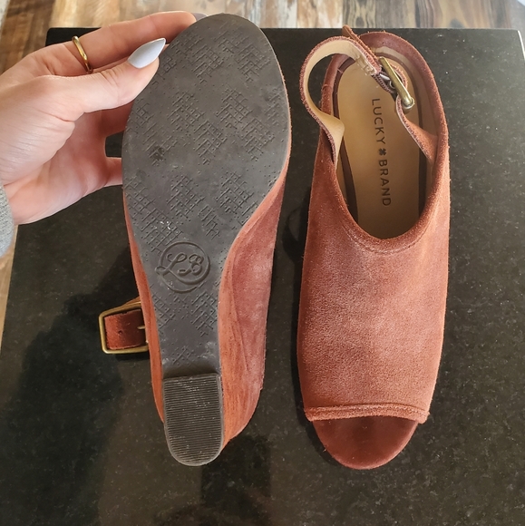 Lucky Brand | Peep Toe platform wedge 7.5 - Picture 7 of 7